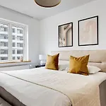 Appartement Charm 2 - Great 2-bdr With Shared Garden And Balcony