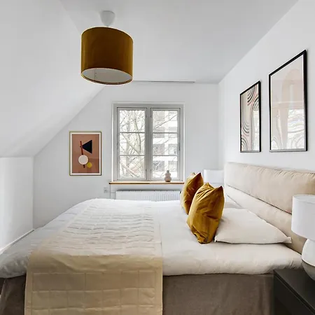 Sanders Charm - Amazing Two-bedroom With Shared Garden Apartment