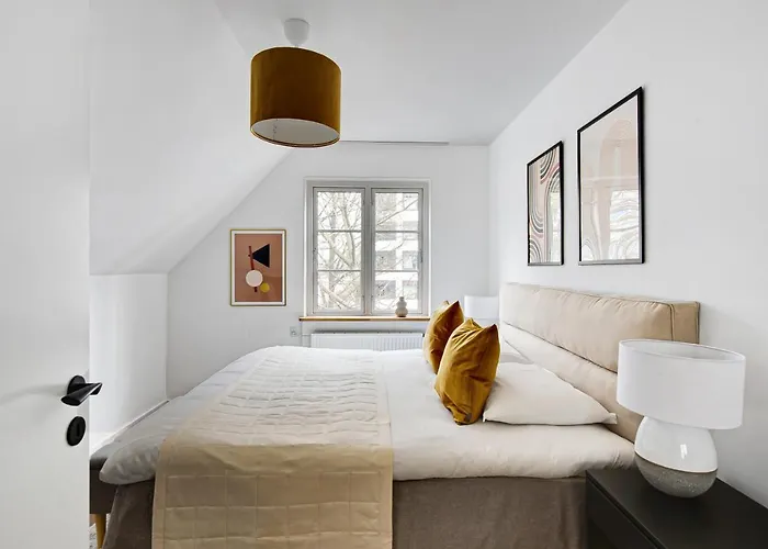 Charm 2 - Great 2-bdr With Shared Garden And Balcony Apartamento