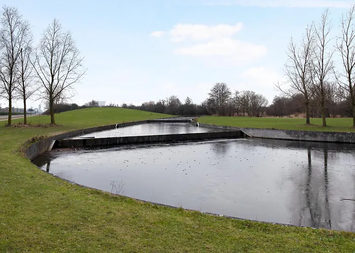 Charm 2 - Great 2-bdr With Shared Garden And Balcony