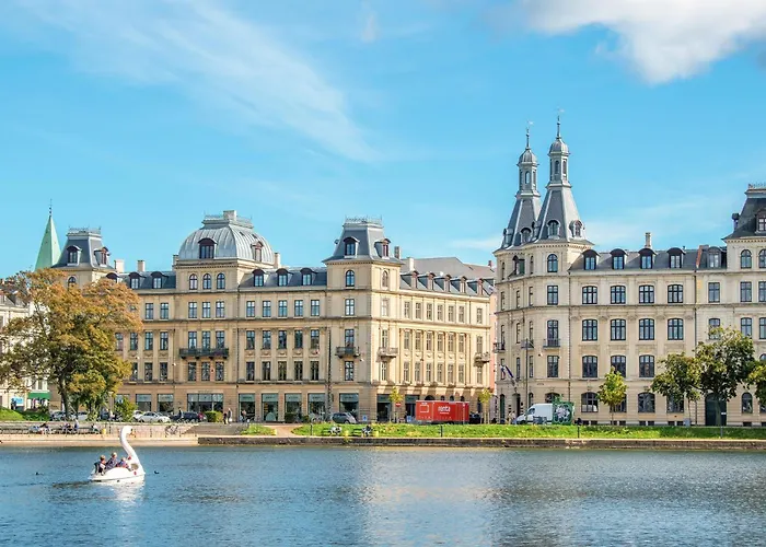 Charm 2 - Great 2-bdr With Shared Garden And Balcony Apartamento