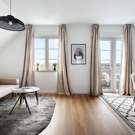Sanders Charm - Amazing Two-bedroom With Shared Garden *